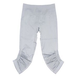 Lululemon Awakening Crop Yoga Pants 17" Ice Grey Size 6‎